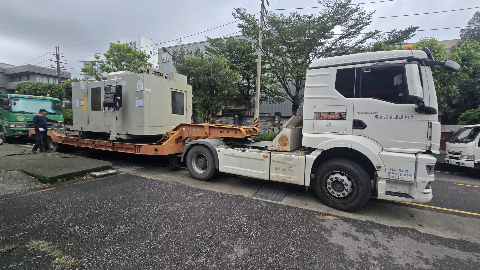 Taiwan CNC milling machine for mold work and general industrial machining